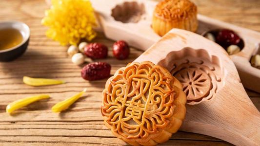 除了吃月饼,要多吃这2样,多做3件事,寓意团圆美满第一种必吃食物:桂花