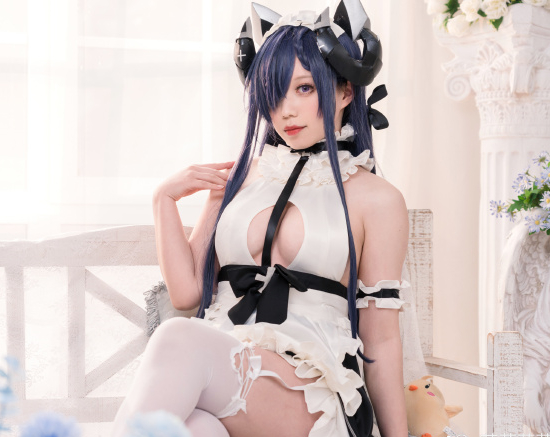 芦苇苇苇碧蓝航线奥古斯特cosplay2