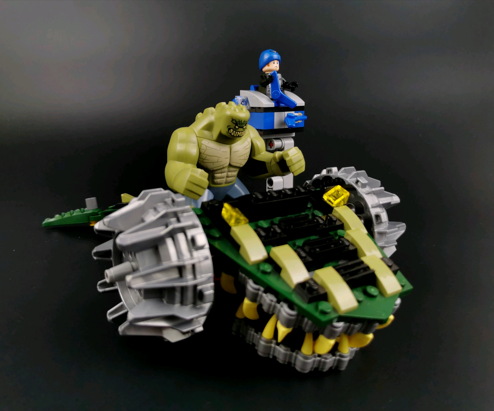 乐高dc脑洞怪这坦克防弹吗360度无死角评测乐高76055蝙蝠侠杀手鳄战车