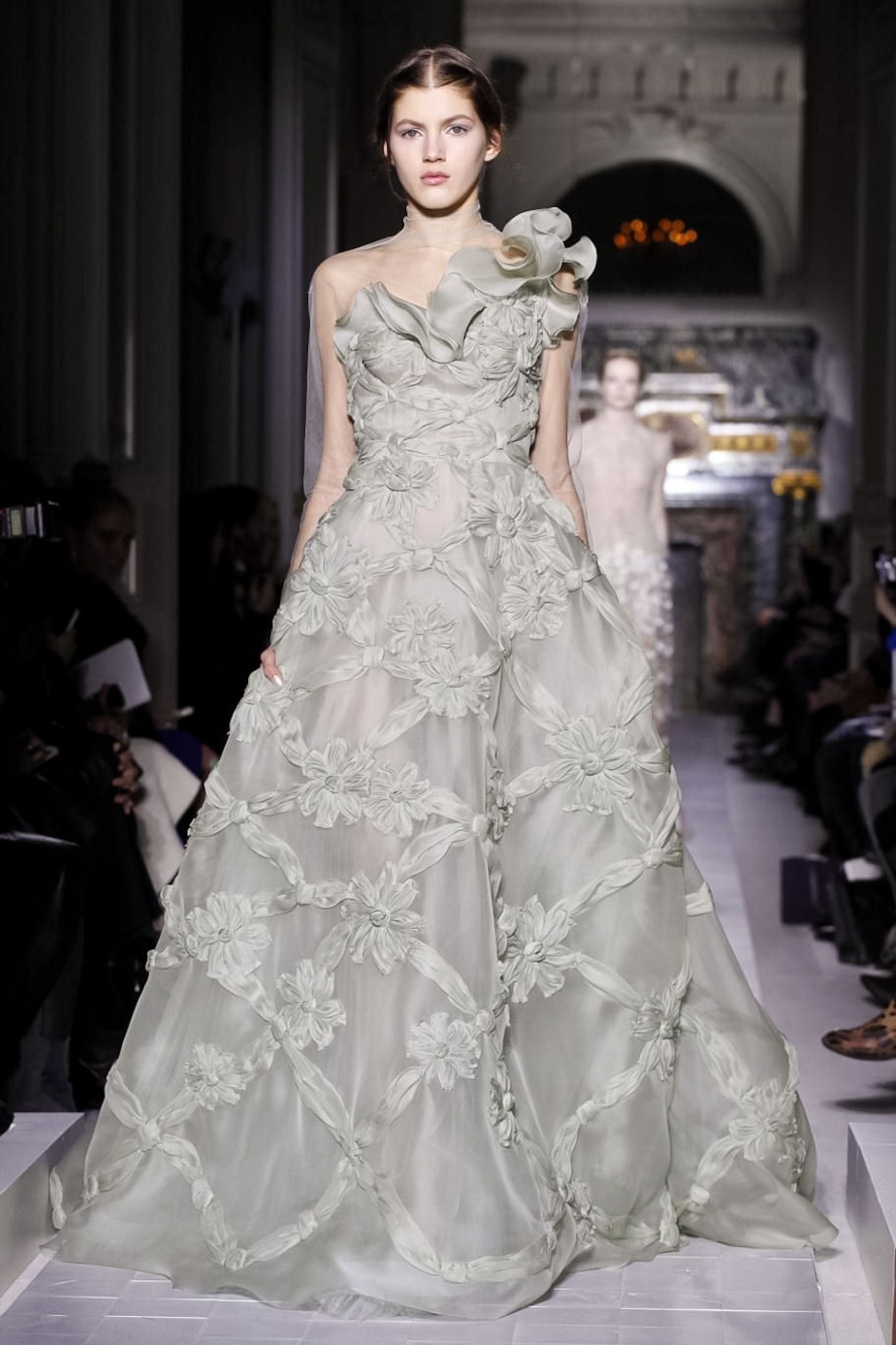 穿花蛱蝶深深见valentino2013春夏高定系列