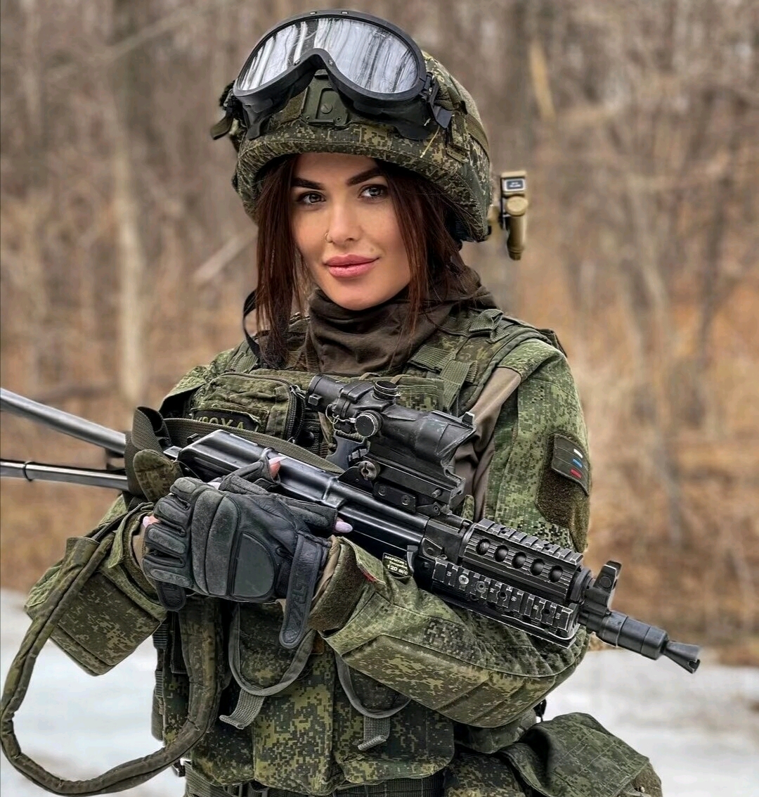 女神专题40:Elena Deligioz- 最清纯的俄罗斯女兵 - 哔哩哔哩