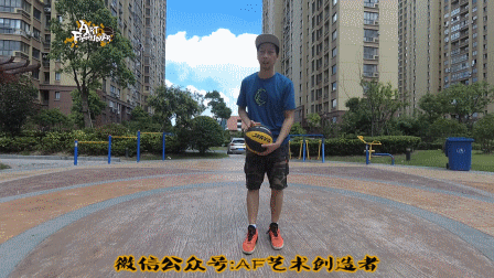 教学开始回旋镖是hotsauce辣酱的经典动作,也是许多街球爱好者最早