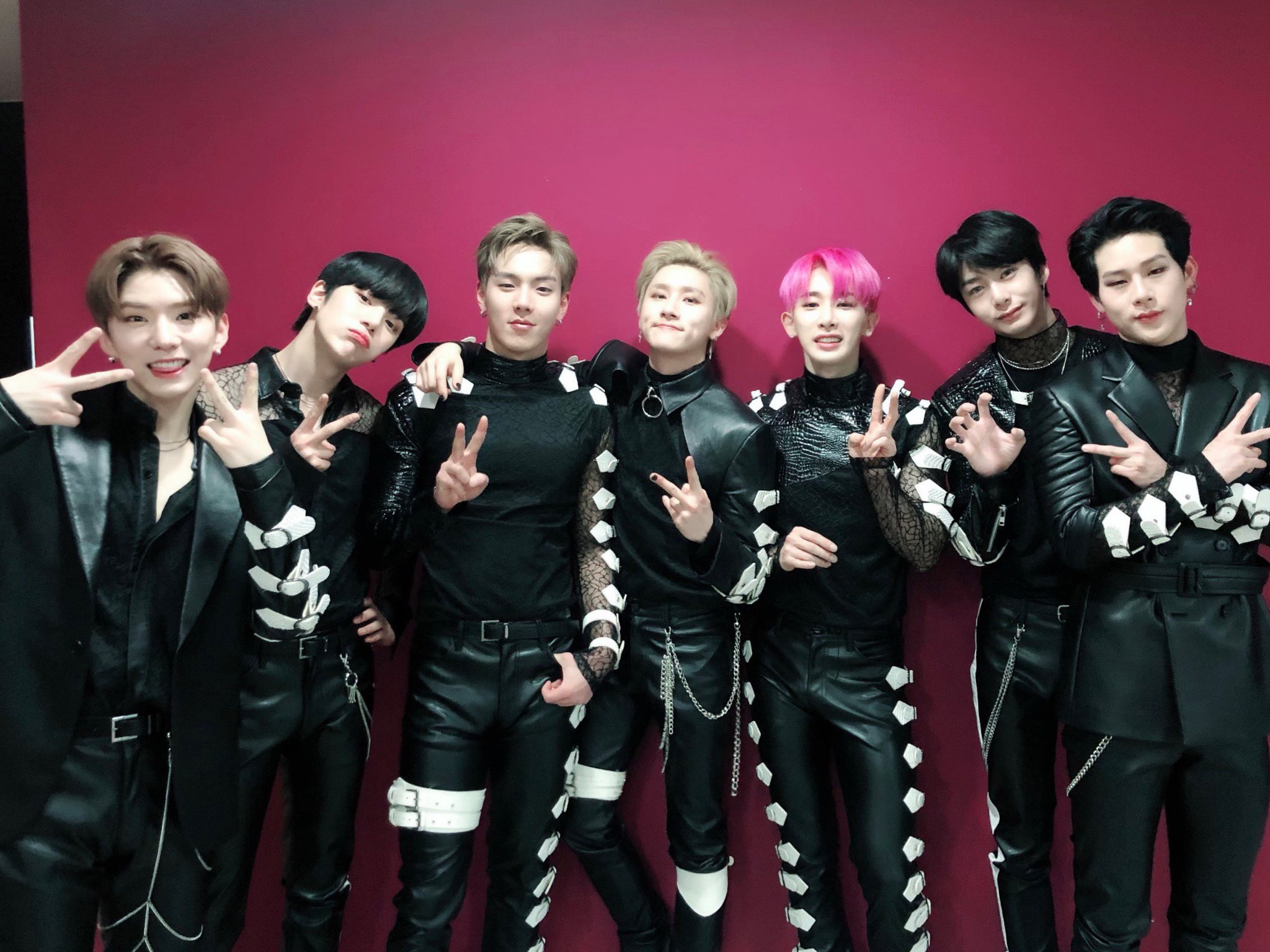 monstaxalligator打歌服合集你的皮裤男团上线了