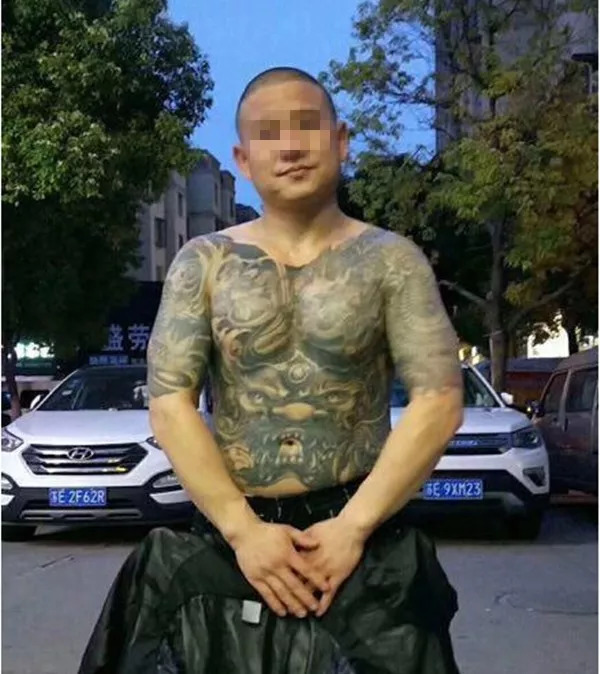 昆山龙哥砍人被反杀,正当防卫还是防卫过当?