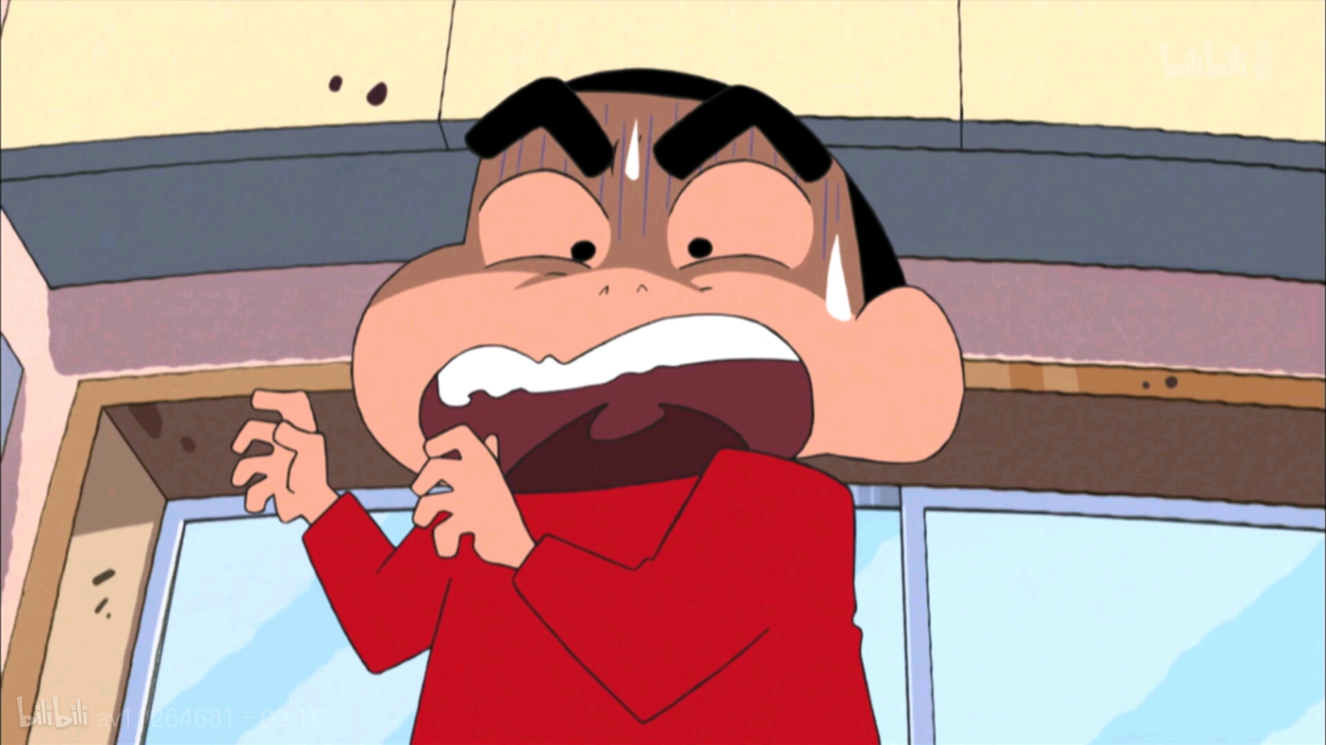 蜡笔小新和大耳朵图图的动漫大对比