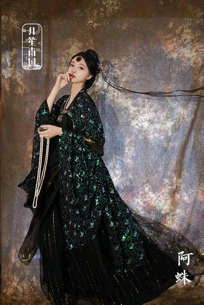 【汉服】吐槽#月笙南国#拔草