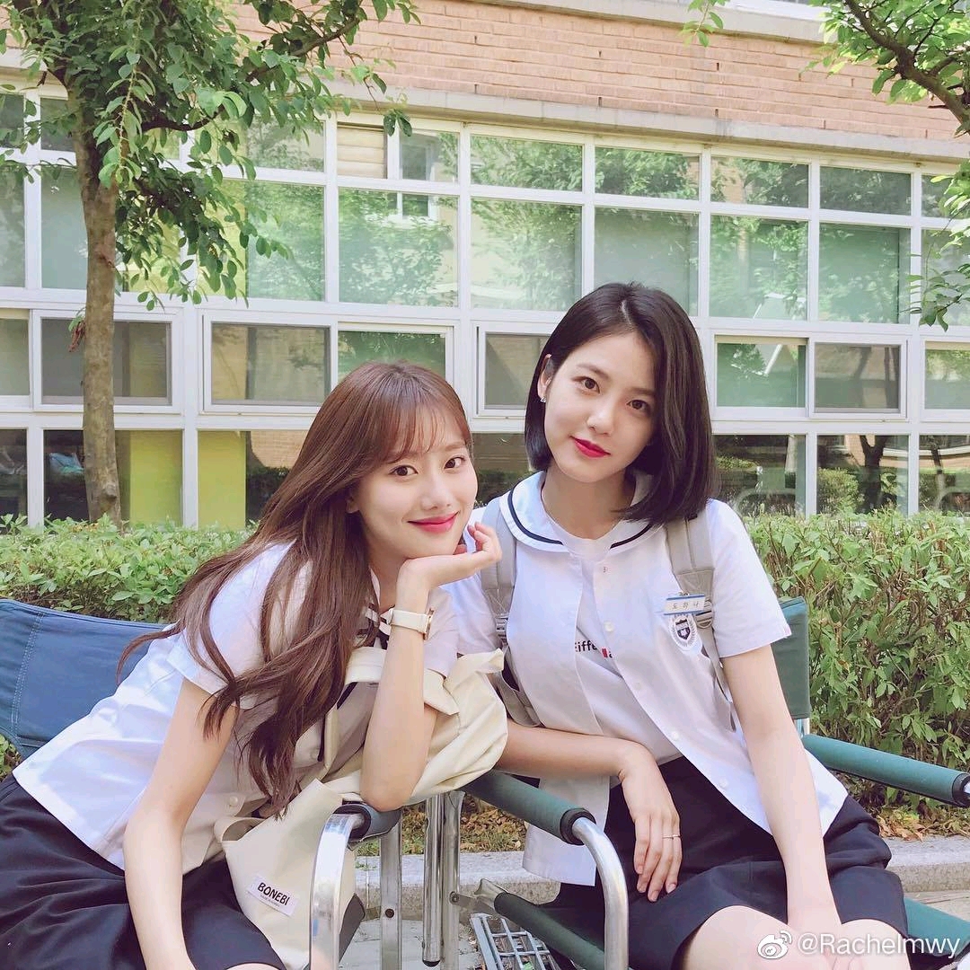 a teen里三位不同性格女主的不同韩国高中生穿搭