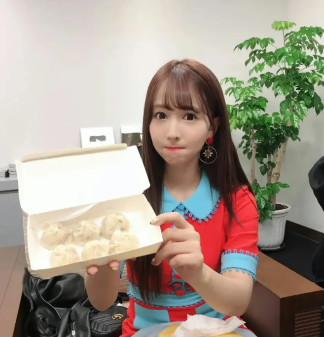 明星档案 第54期 安斋拉拉(安齋らら)个人资料简介及作品写真图片 - 哔哩哔哩