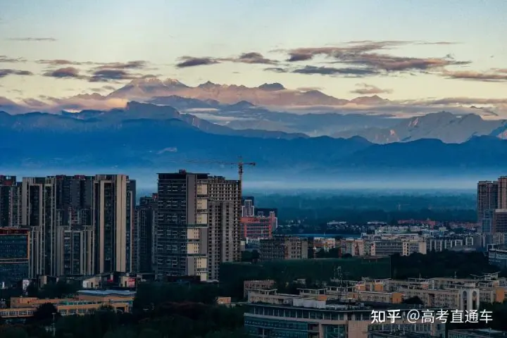 在西南财经大学读书是什么体验（哪个专业最好考）