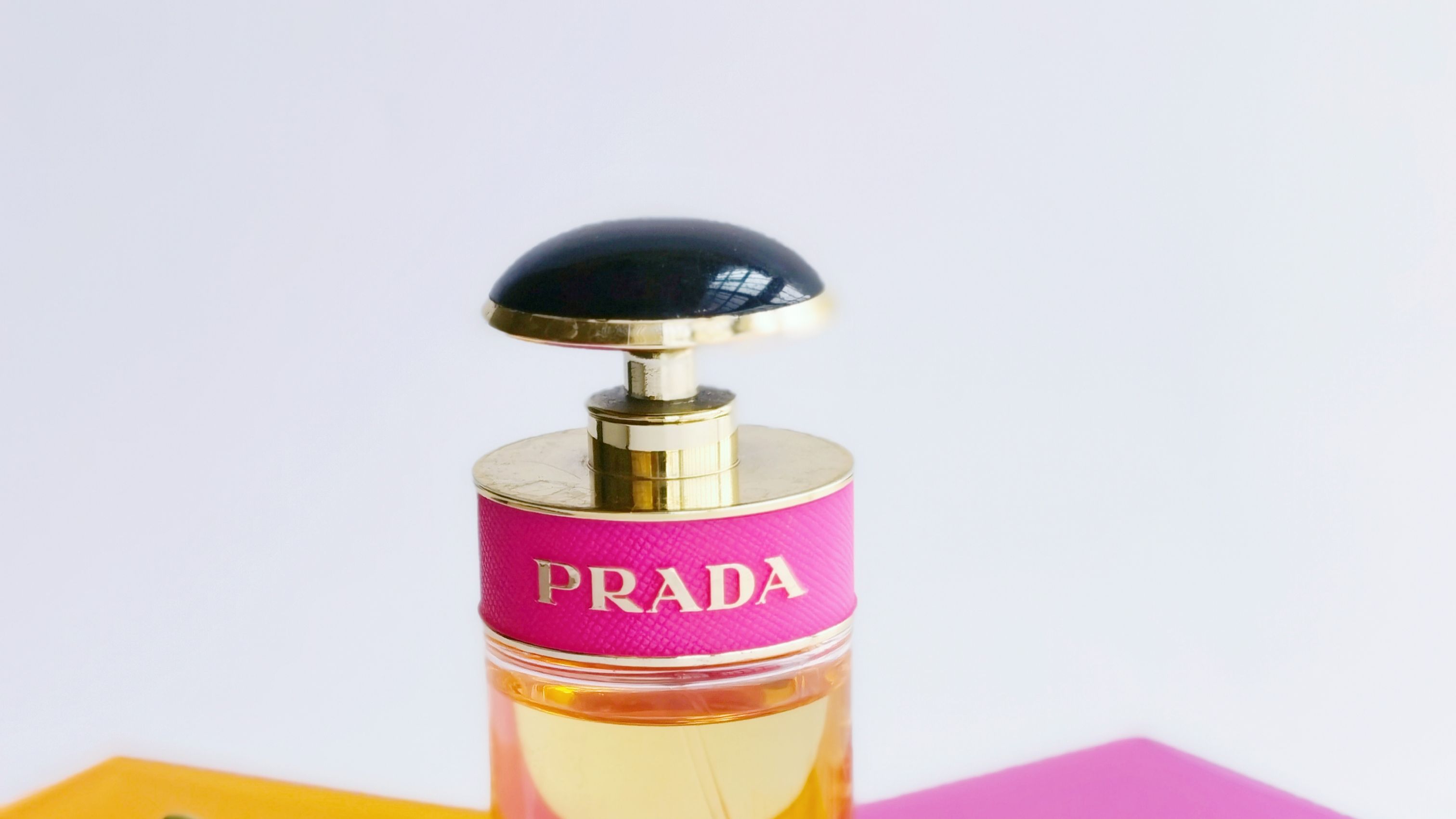 普拉达 淑女轻绒版 Prada La Femme Velvet Edition|香水评论|香调|价格|味道|香评|评价|-香水时代 ...
