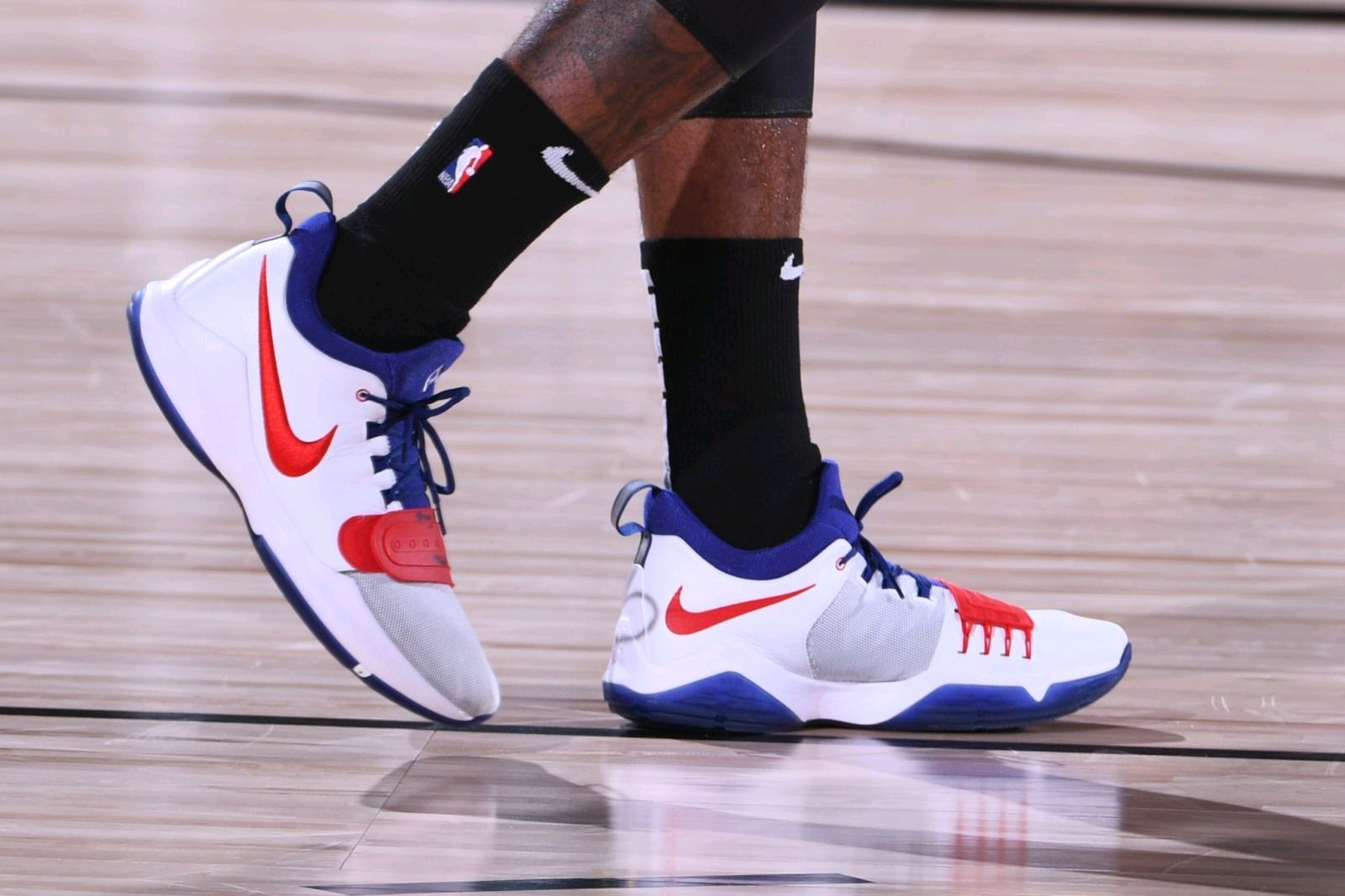 保罗-乔治:nike pg1