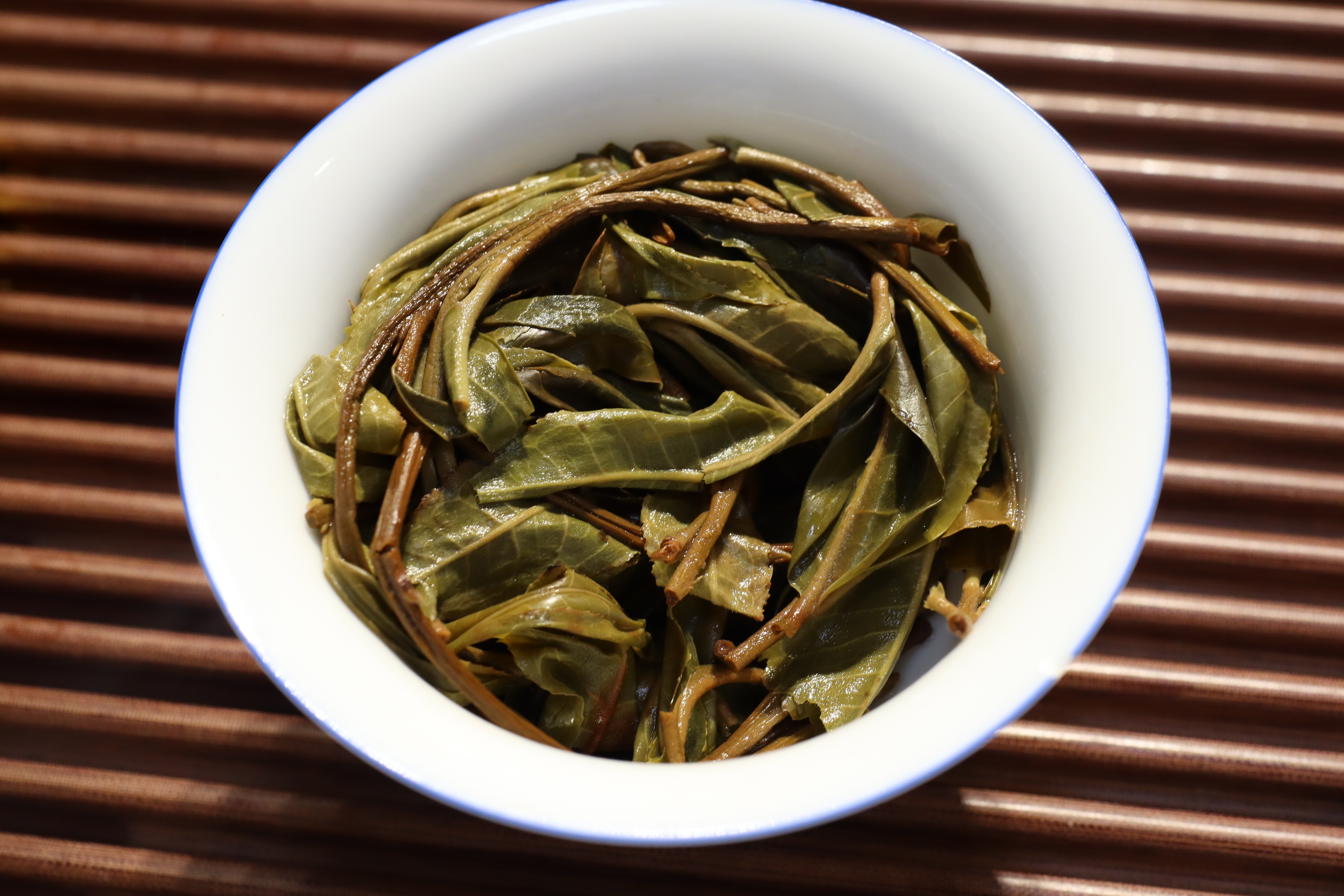 就算我们喝到一款比较苦的茶叶,也不一定是老曼峨,因为云南的苦茶种类