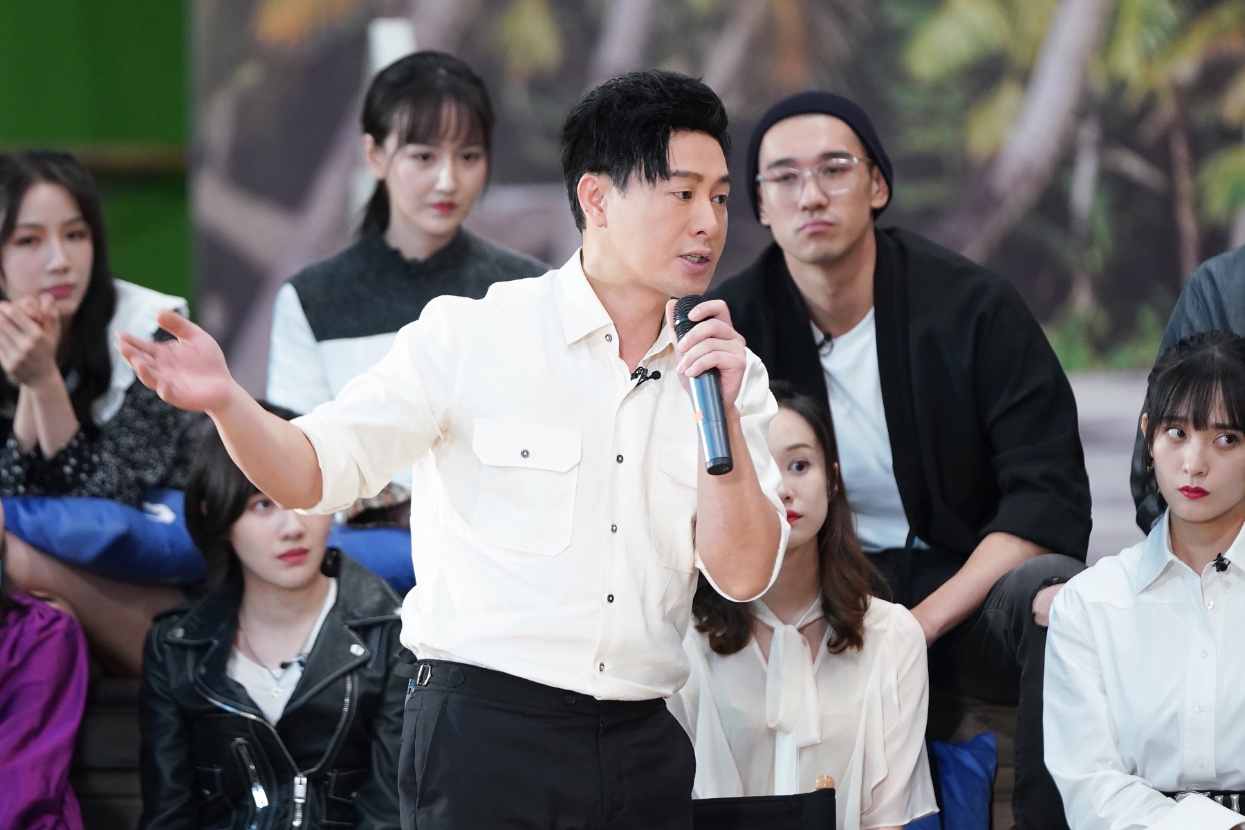 演技派张颂文导于正剧本悉心指导获全员第一