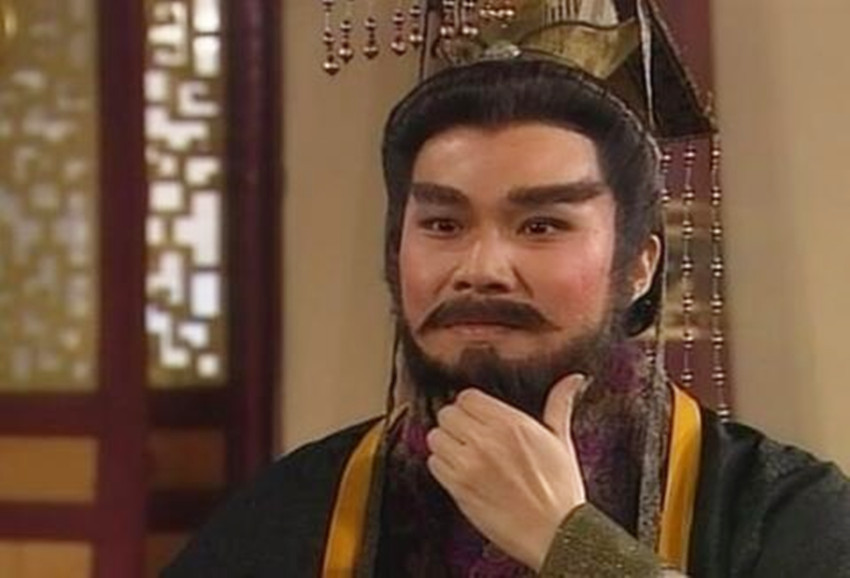 阳甲是盘庚的上一个君主,他在位时,商朝内乱无休无止,奴隶主和贵酌乔