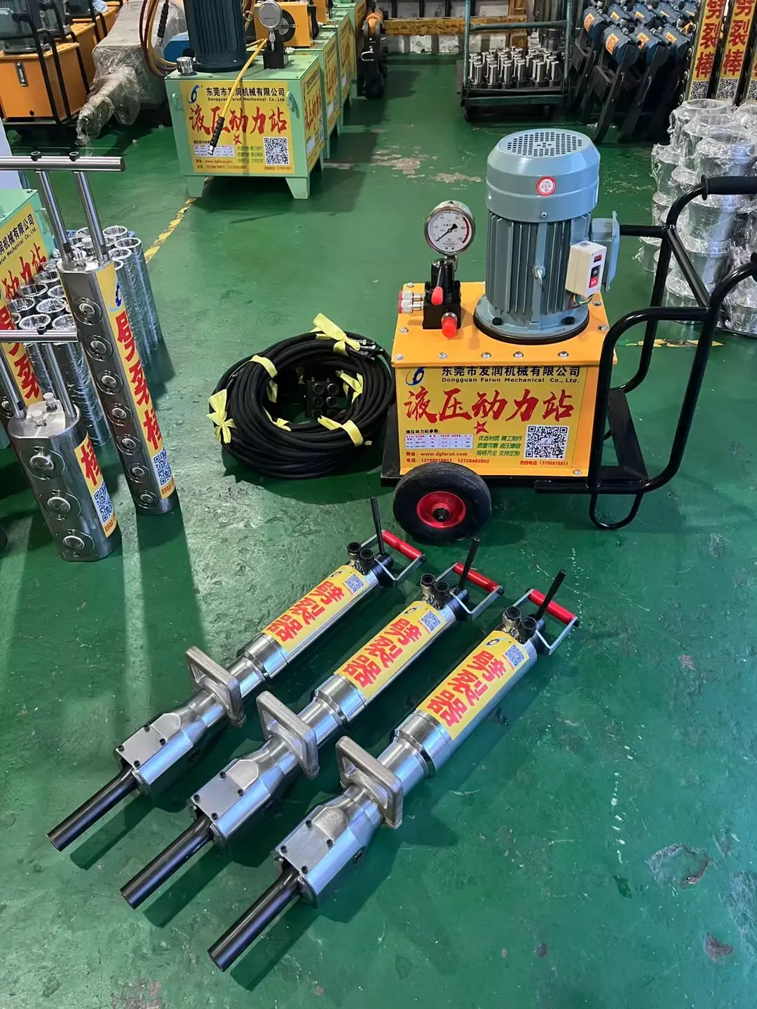 手持式岩石胀裂机液压劈裂机特点 - 哔哩哔哩