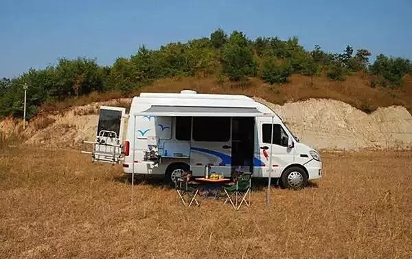 南京久久商务车改装南京商务车改装商务车改装房车