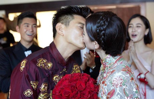 刘诗诗产子48岁吴奇隆当爸,这对不被看好的老