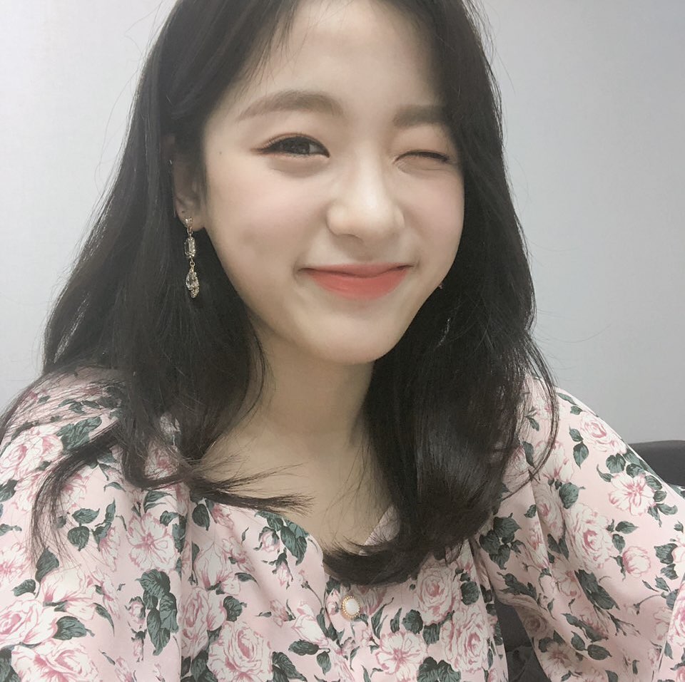 【april】-【李珍率(jin sol)】:今天要回归工作啦,新的一周我会继续