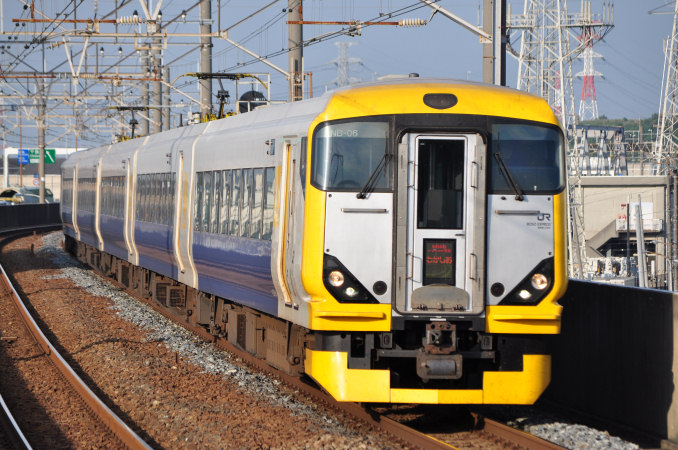 日本铁道特急型车辆介绍第四期e257系