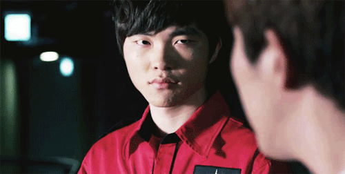 关注飞科的人都知道大魔王最爱的人是恩静,好男人为心爱的人流泪理所