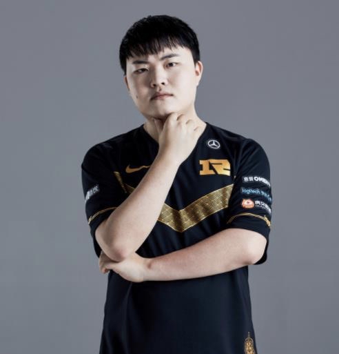 一位圈内人士也表示3月9号会在线上开赛,有粉丝也是表示:那乐言岂不