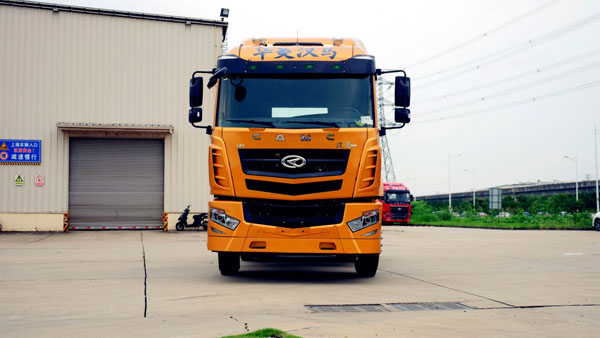 不仅仅是更轻 实拍华菱汉马h7高顶牵引车 | 卡车之友网