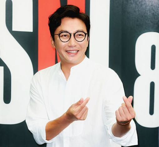 影视 综艺 歌手兼放送人卓在勋在sbs上半年节目评价审议中获得特别奖!