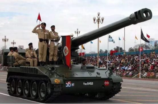 图为巴基斯坦陆军炮兵