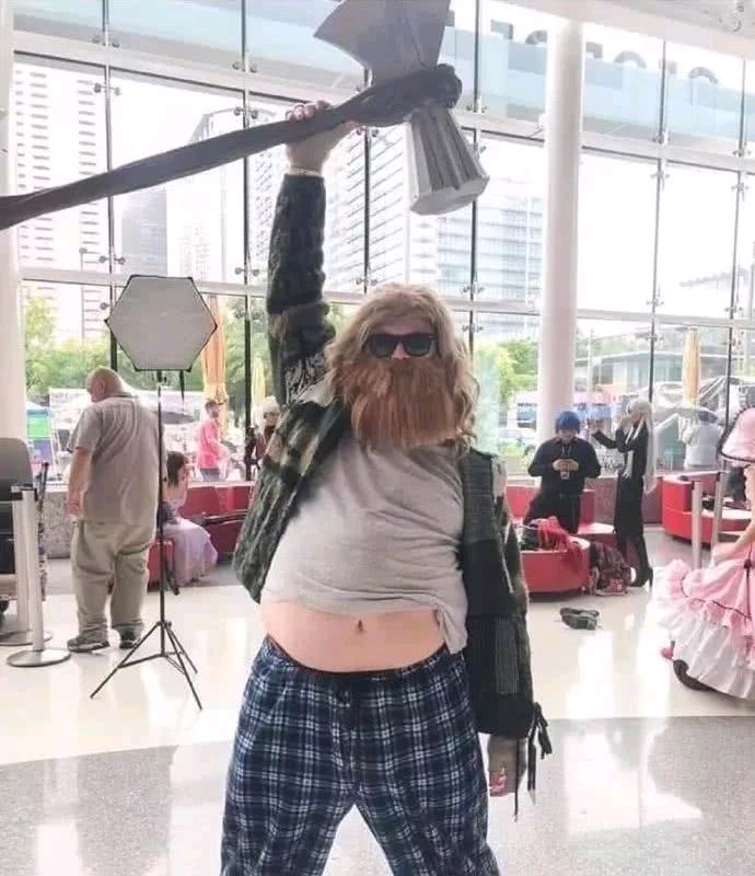 《复联4》雷神成最火英雄;绯红女巫将拥有改变现实能力