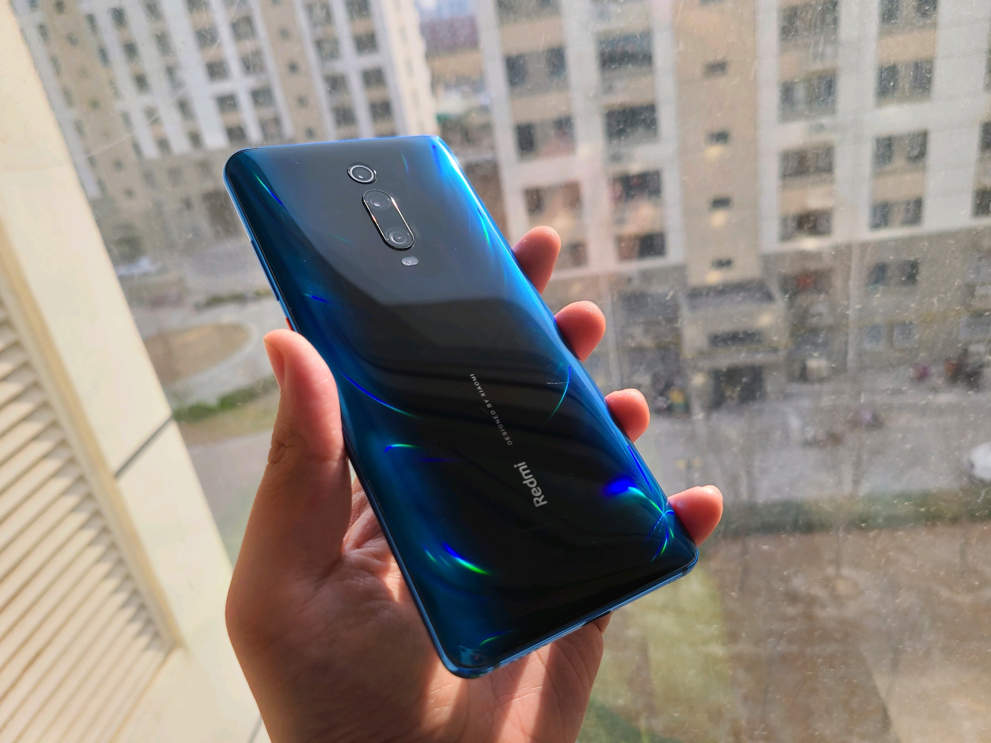 【redmi k20 pro】这可能是你一千多块买到的最均衡的手机
