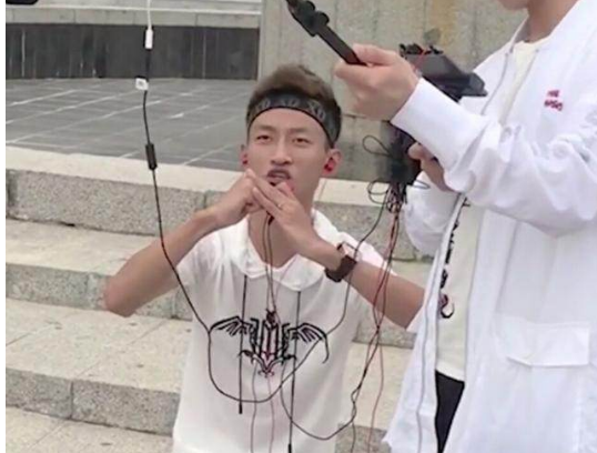 德云色笑笑爆被tx老总批评:七百万人气比不上快