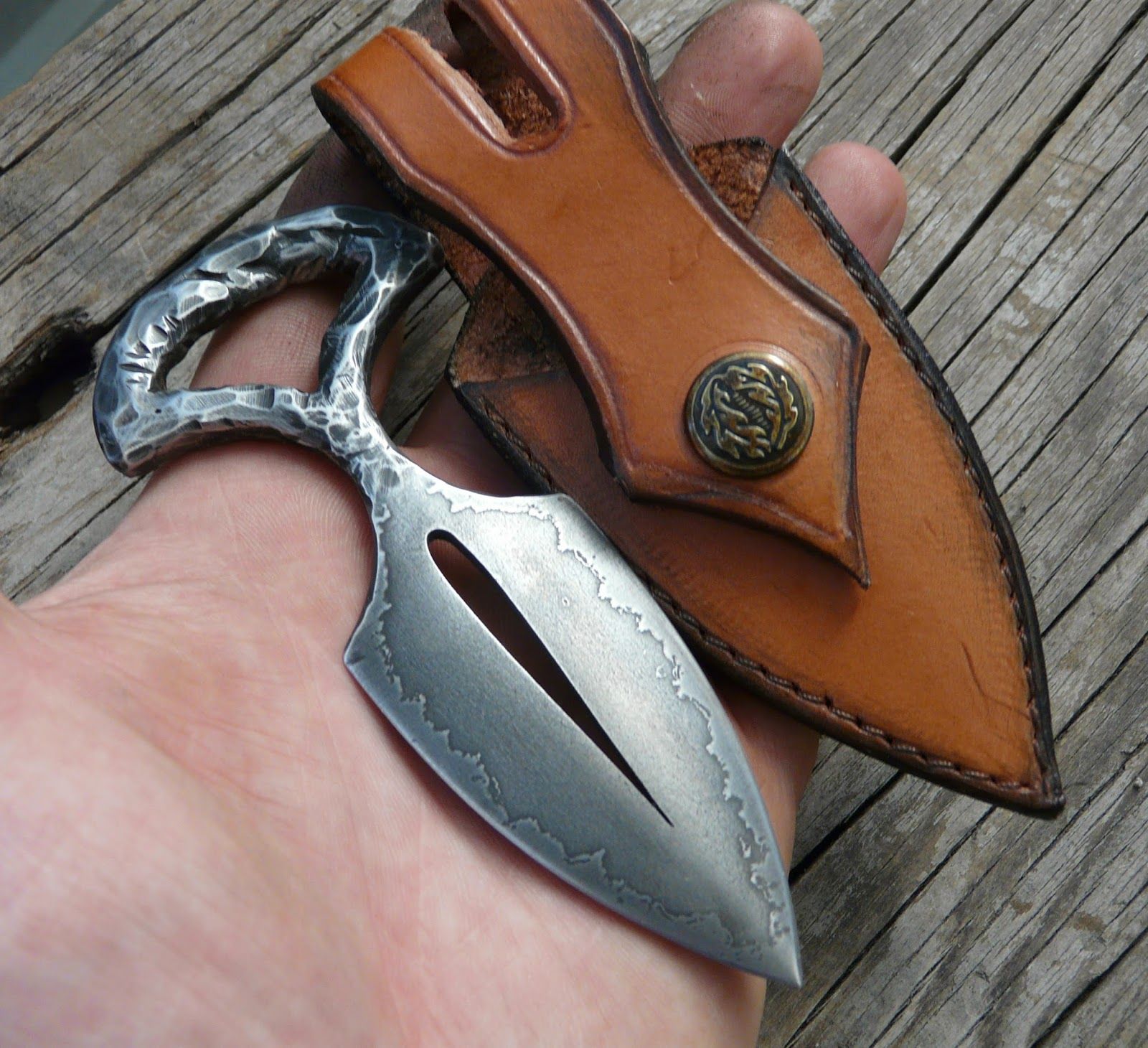 如此样式繁多的刀具,何时才能都拿到手里仔细把玩一番呢?