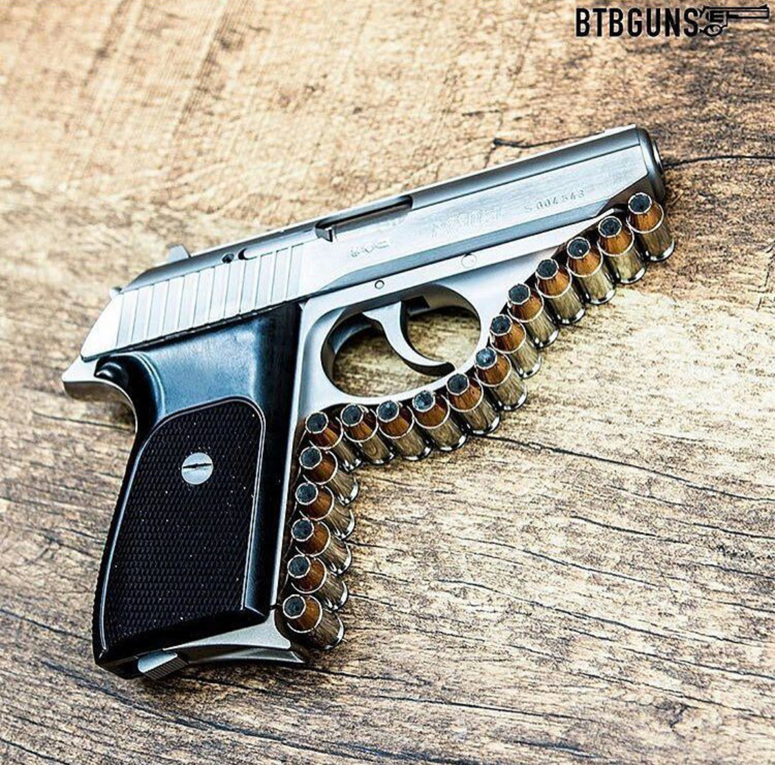 警察直呼内行sigp230手枪合集