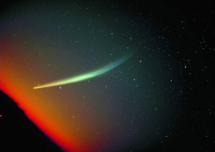 彗星你了解吗?它为什么会拖着一个尾巴出现呢? - 哔哩哔哩