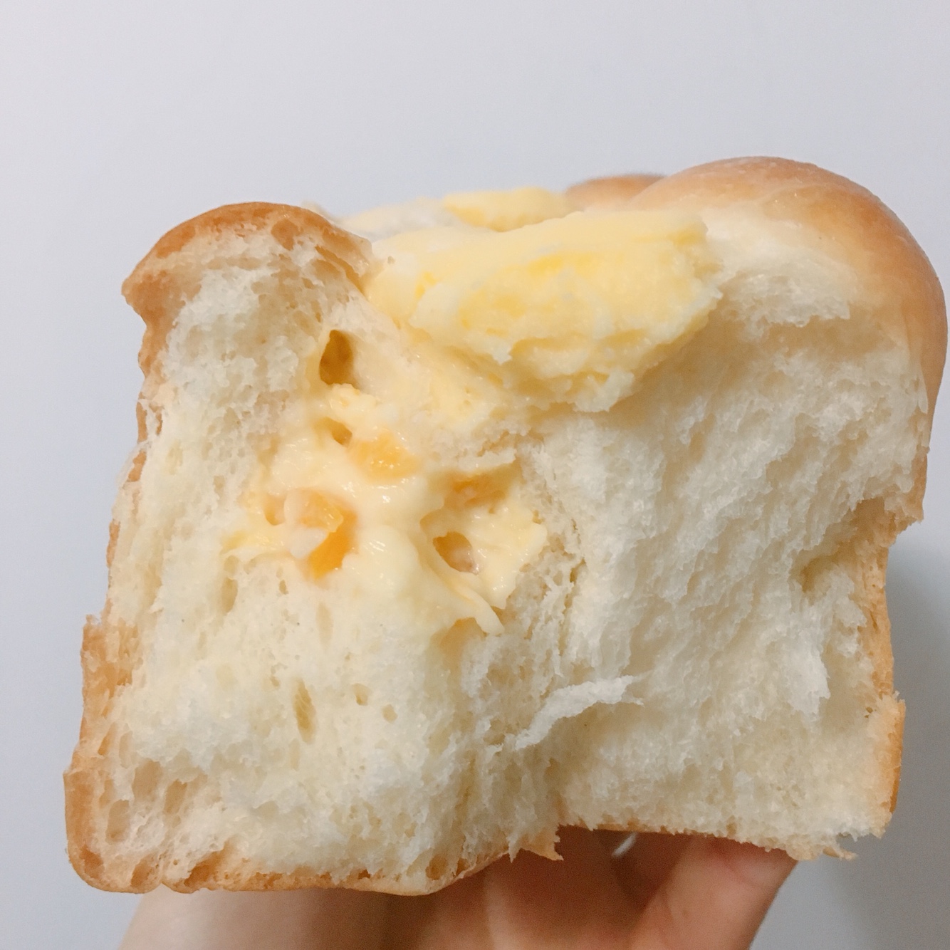 认真地吃面包—仟吉洋风水果吐司