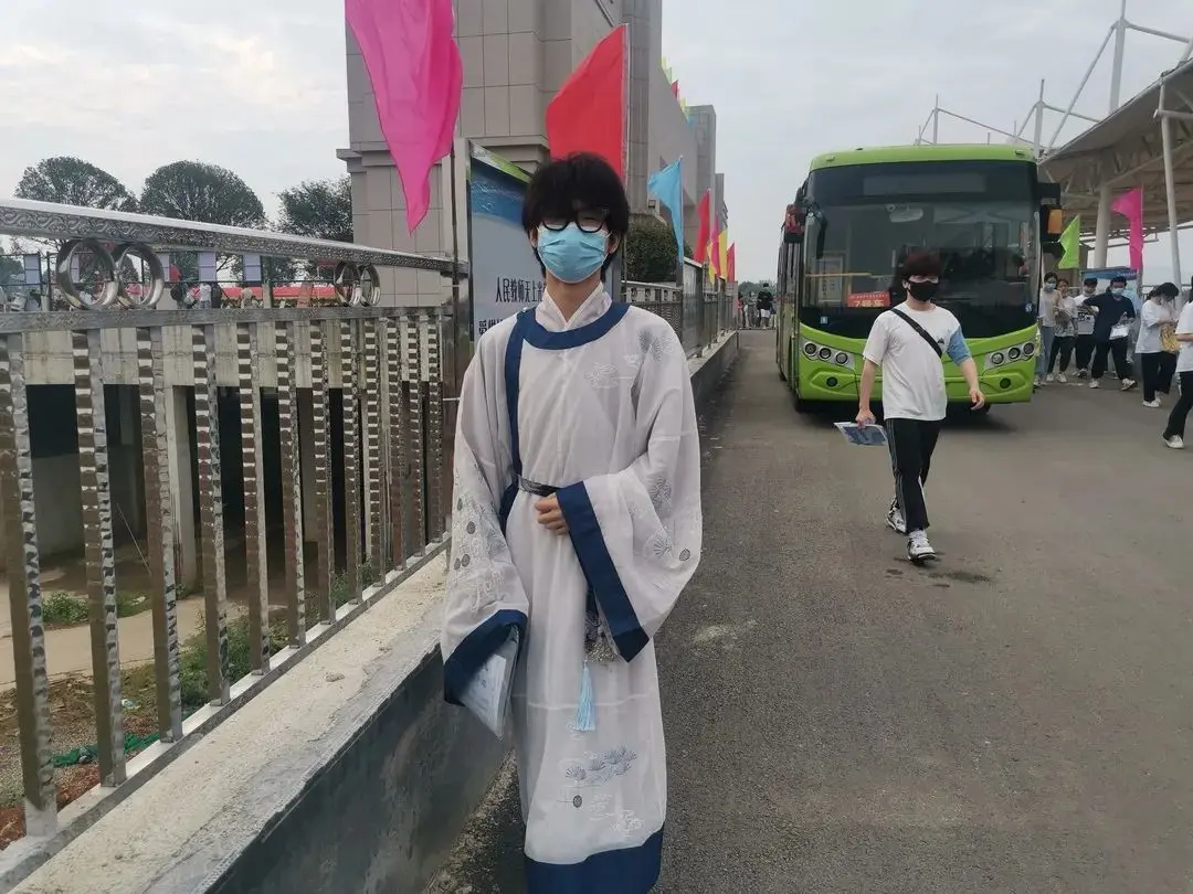 中天教育湖南涟源行知中学高考考点现场直击