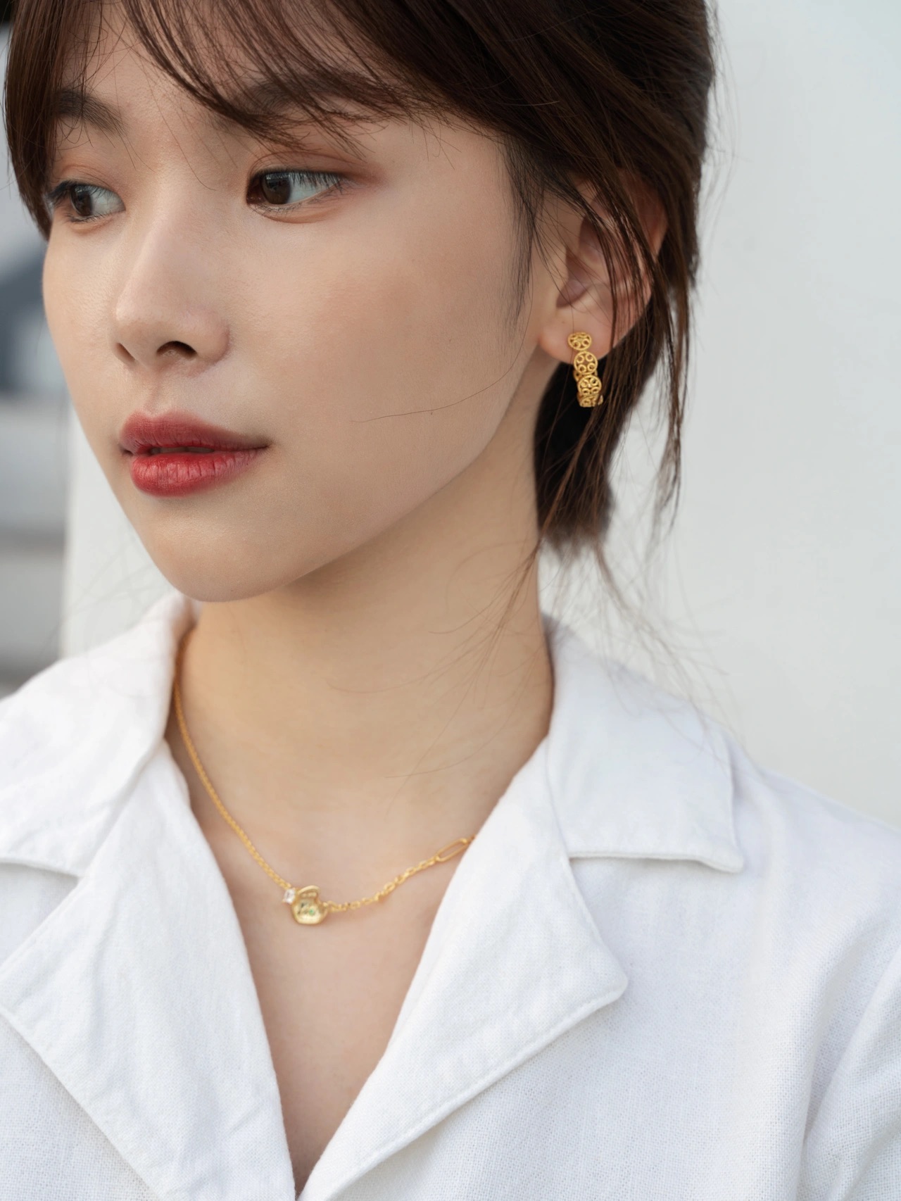 今夏必入的orange cube沙滩项链,教你打造夏日氛围感美女