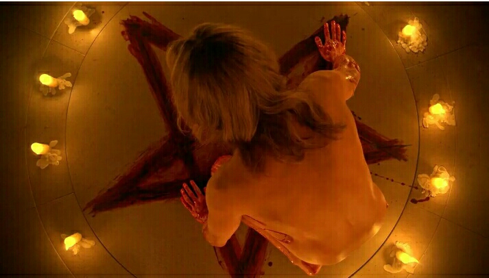 在罪孽深处的启示录–美恐8启示录【推剧】