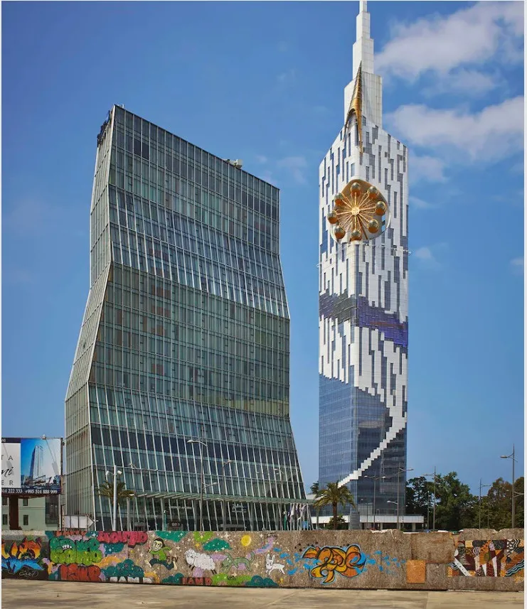 总体而言,中亚地区的后现代主义建筑呈现出一种明显的地域文化特色