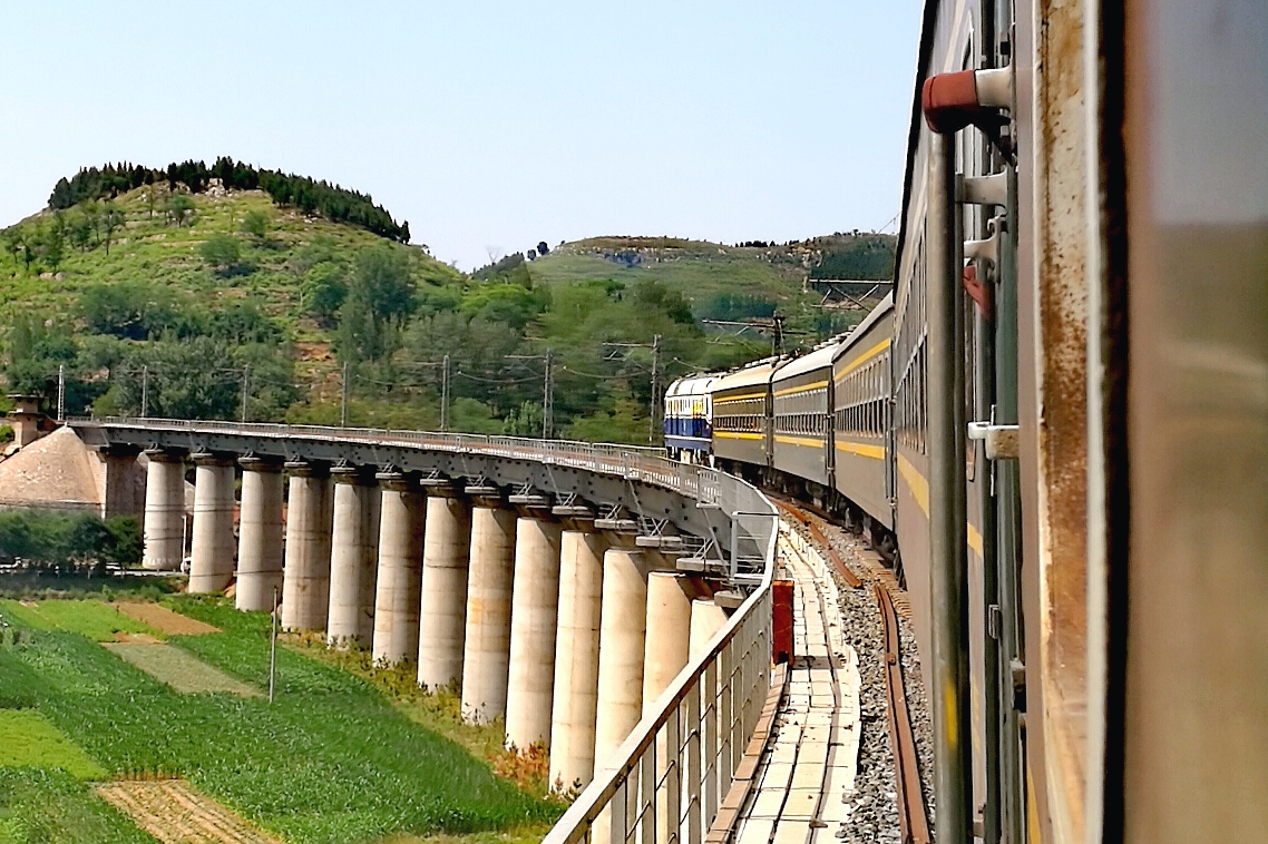 换个角度来看看谢家店特大桥吧,也挺不错的,对吗