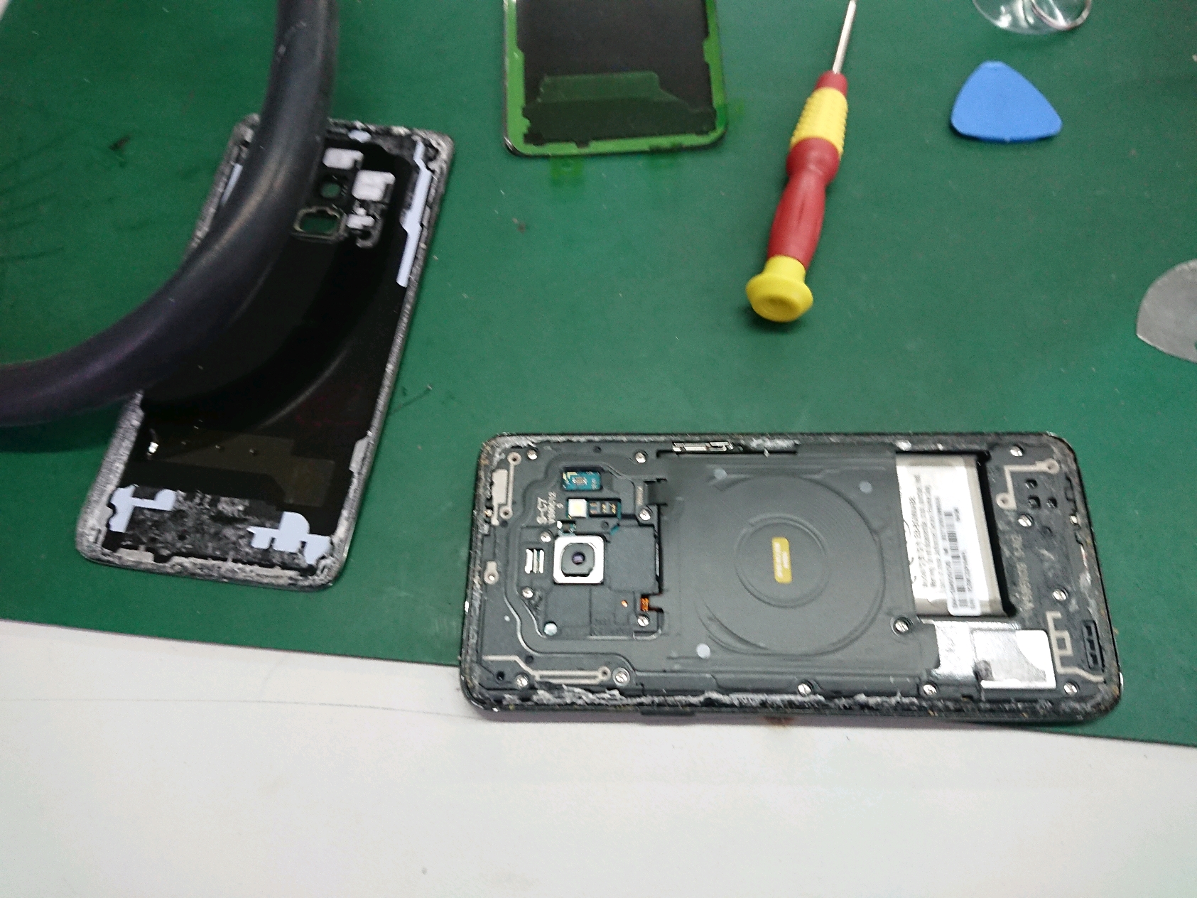 挑战自换三星S9电池!?