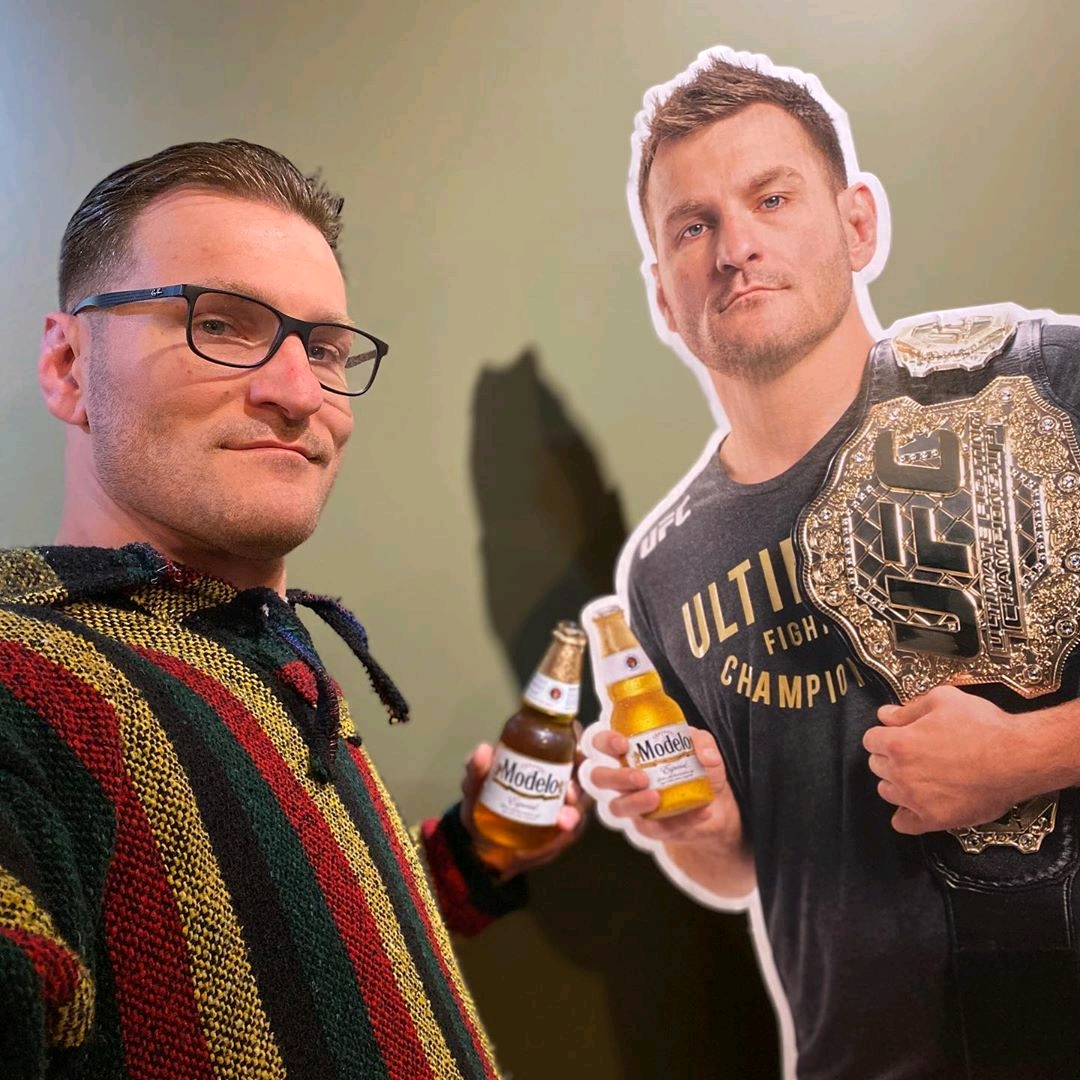 ufc重量级冠军火警米欧奇ins照片自取