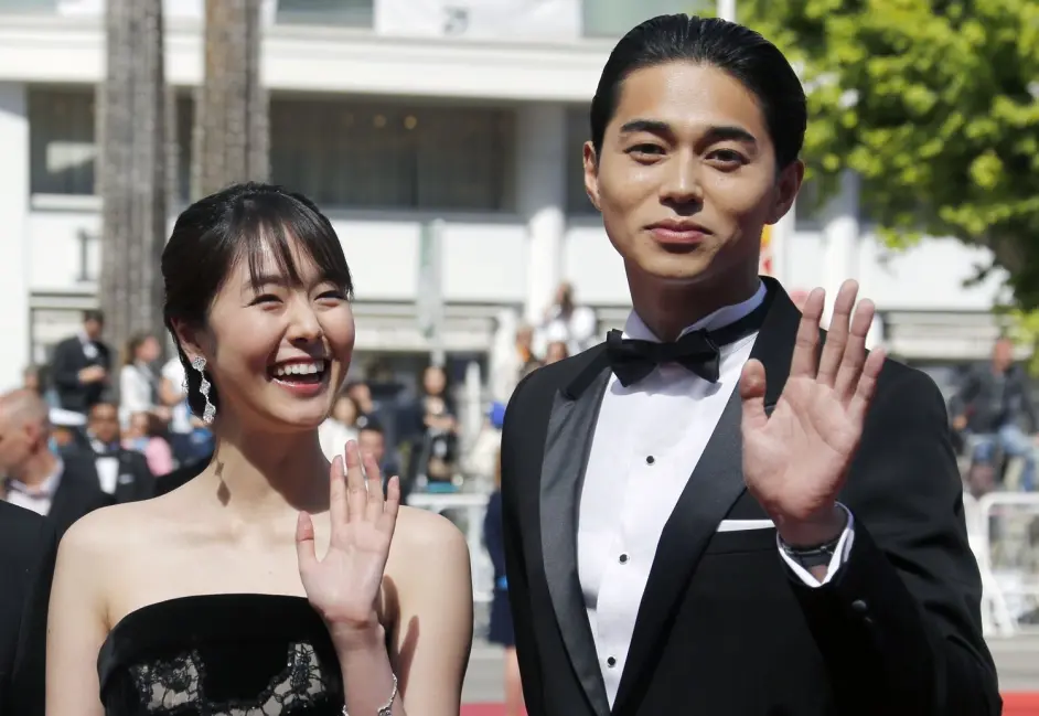 东出昌大出轨离婚后 东出 杏 唐田 三人三样 哔哩哔哩
