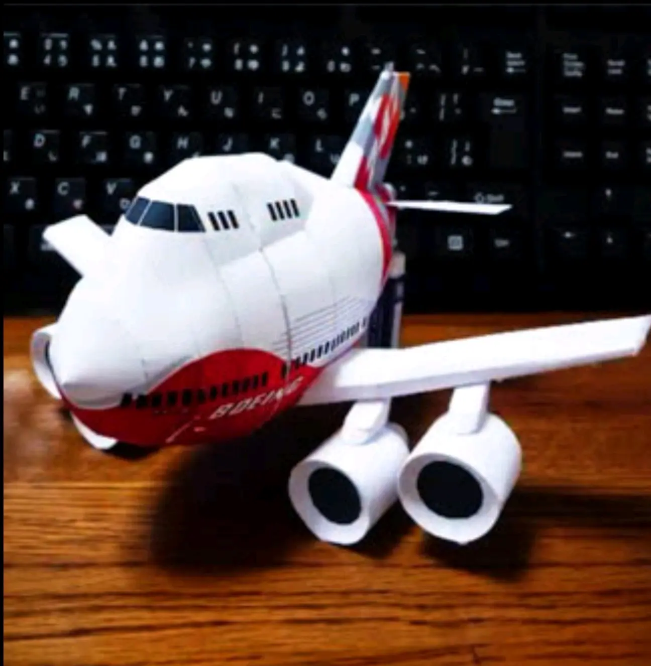 波音747-8,q版纸模(纸工场)