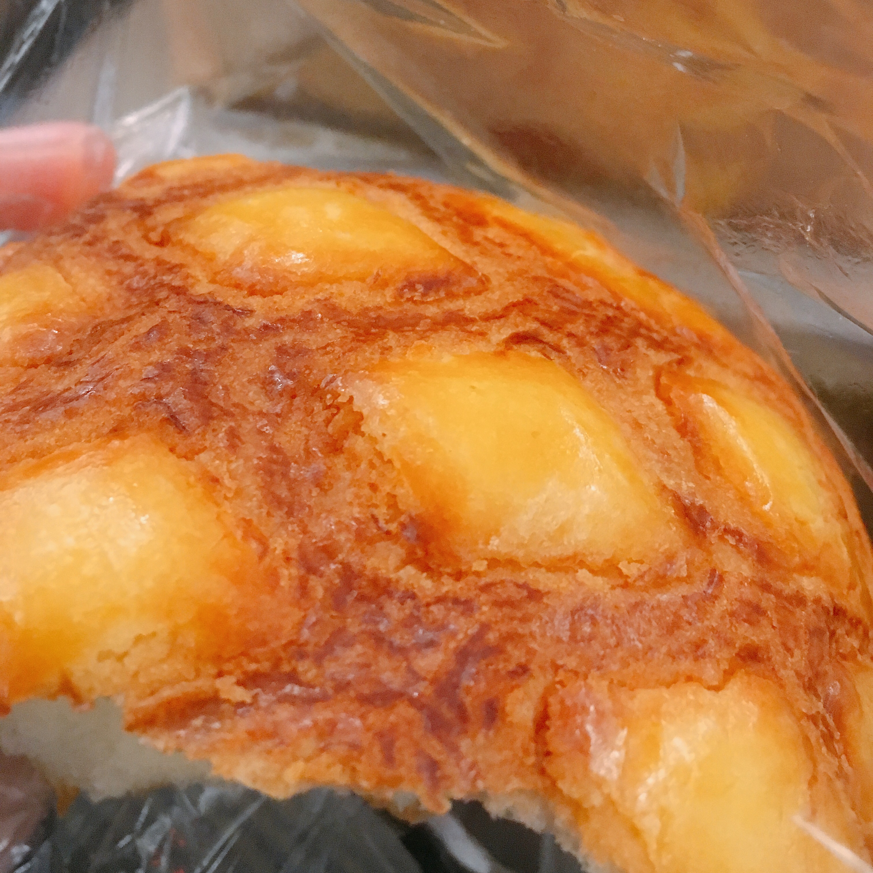 认真地吃面包—银果子原味菠萝包