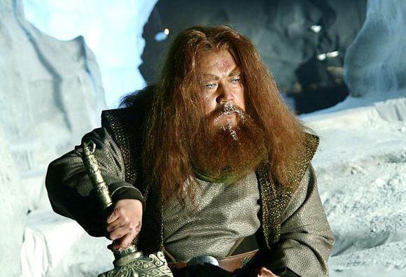 七大版本"金毛狮王"演员对比,哪个是你心目中的王者?