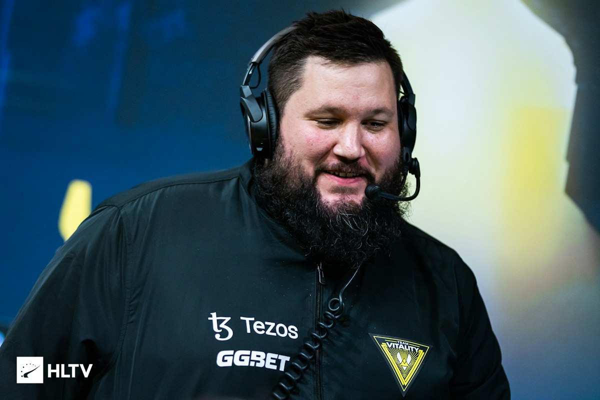 ZONIC谈BOROS：“他需要变得更专业，他做到了 哔哩哔哩