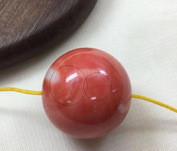 纹,但是打捞上来后,外部的压力骤然减少,红珊瑚内部的压力就会得到