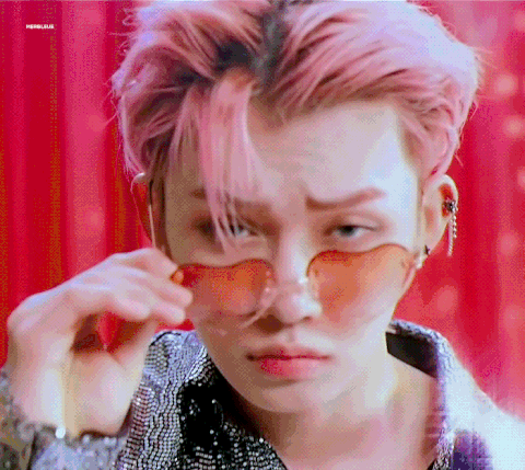 韩网热议超级适合戴眼镜的崔然竣五颜六色真好看