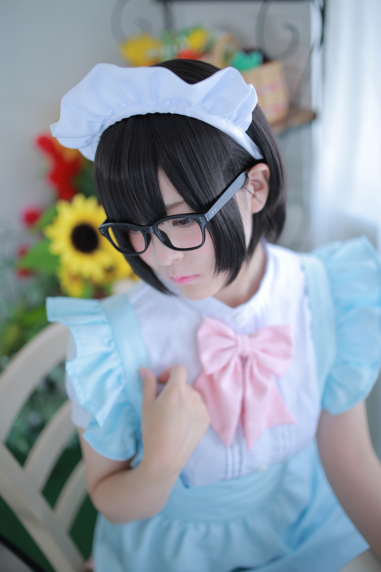 cosplay小姐姐眼镜女仆